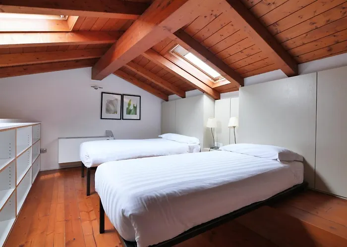 Nene-Il Vicolo Apartments And Rooms